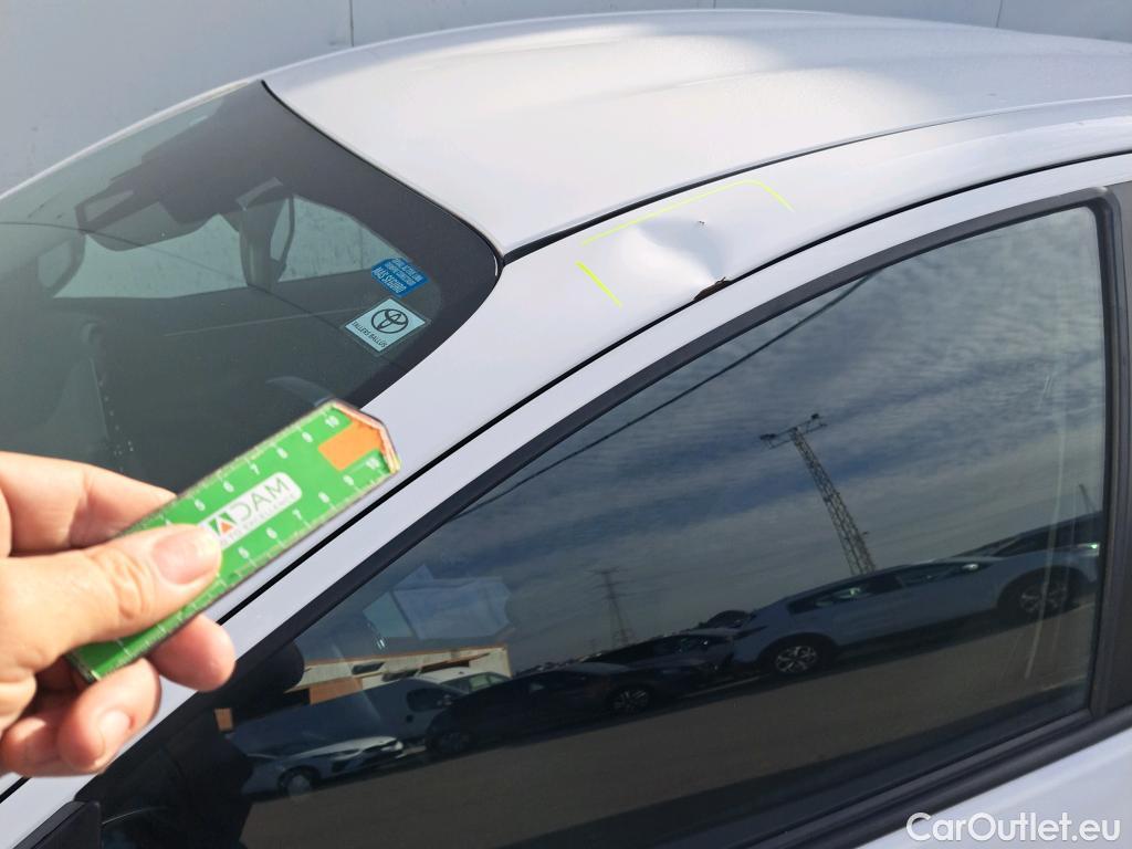  Toyota  Yaris TOYOTA  / 2020 / 5P / berlina con portón 1.5 120H Active Tech #9