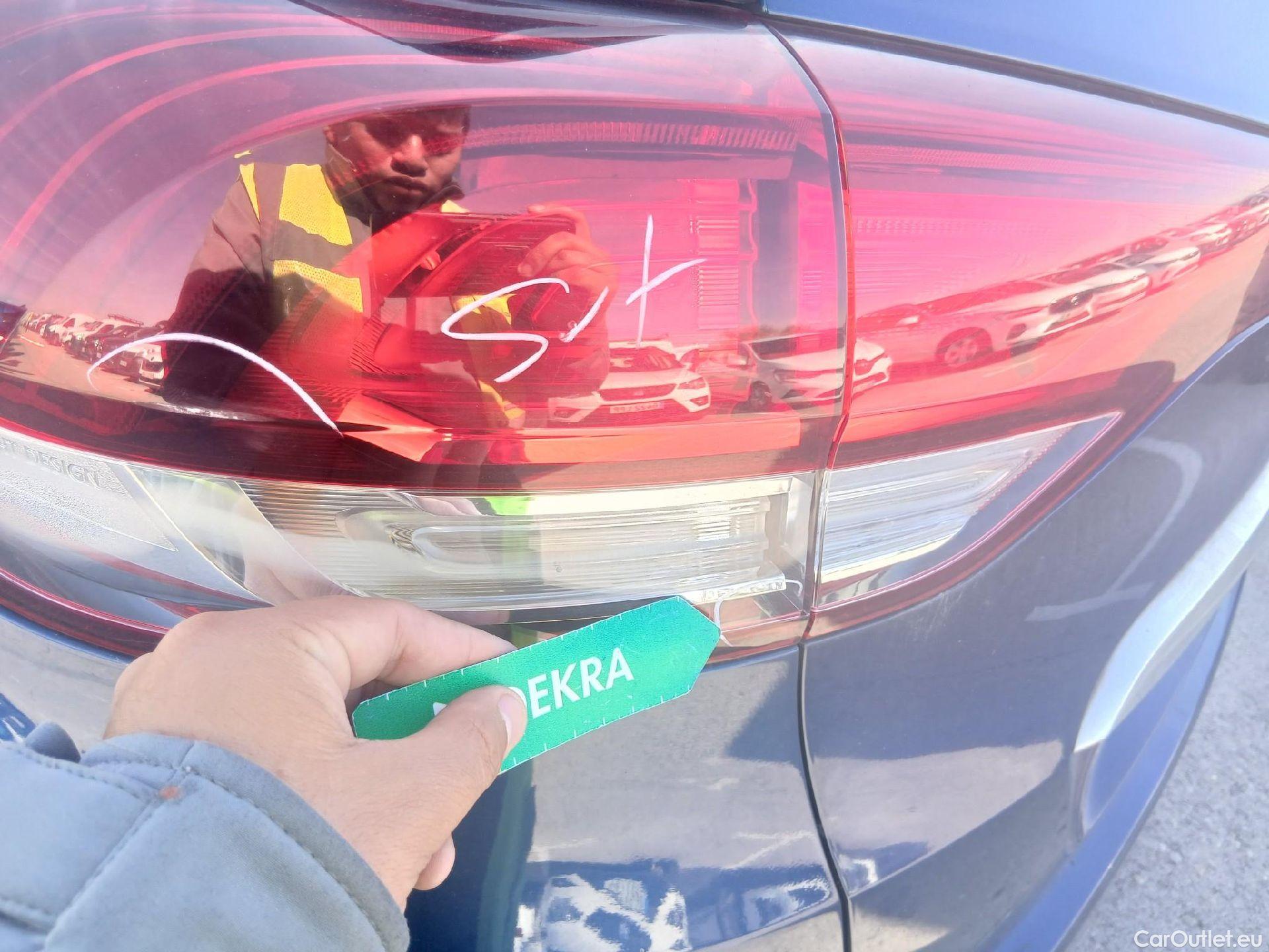  Renault  Scenic RENAULT Scénic / 2016 / 5P / monovolumen compacto Zen Energy dCi 96kW (130CV) #26