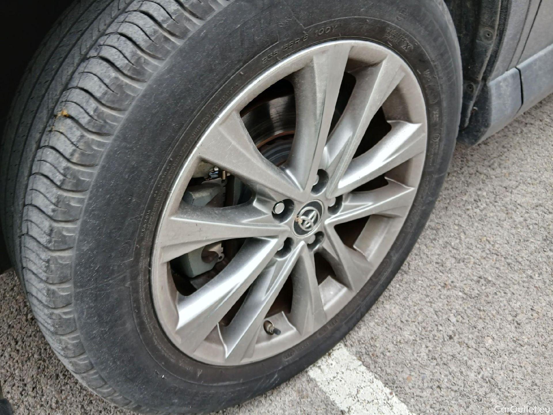  Toyota  RAV4 TOYOTA  / 2015 / 5P / todoterreno 2.5l hybrid 2WD Advance Pack Drive #10