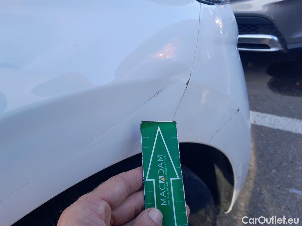  Hyundai  i10 HYUNDAI  / 2020 / 5P / berlina con portón 1.0 Klass #14