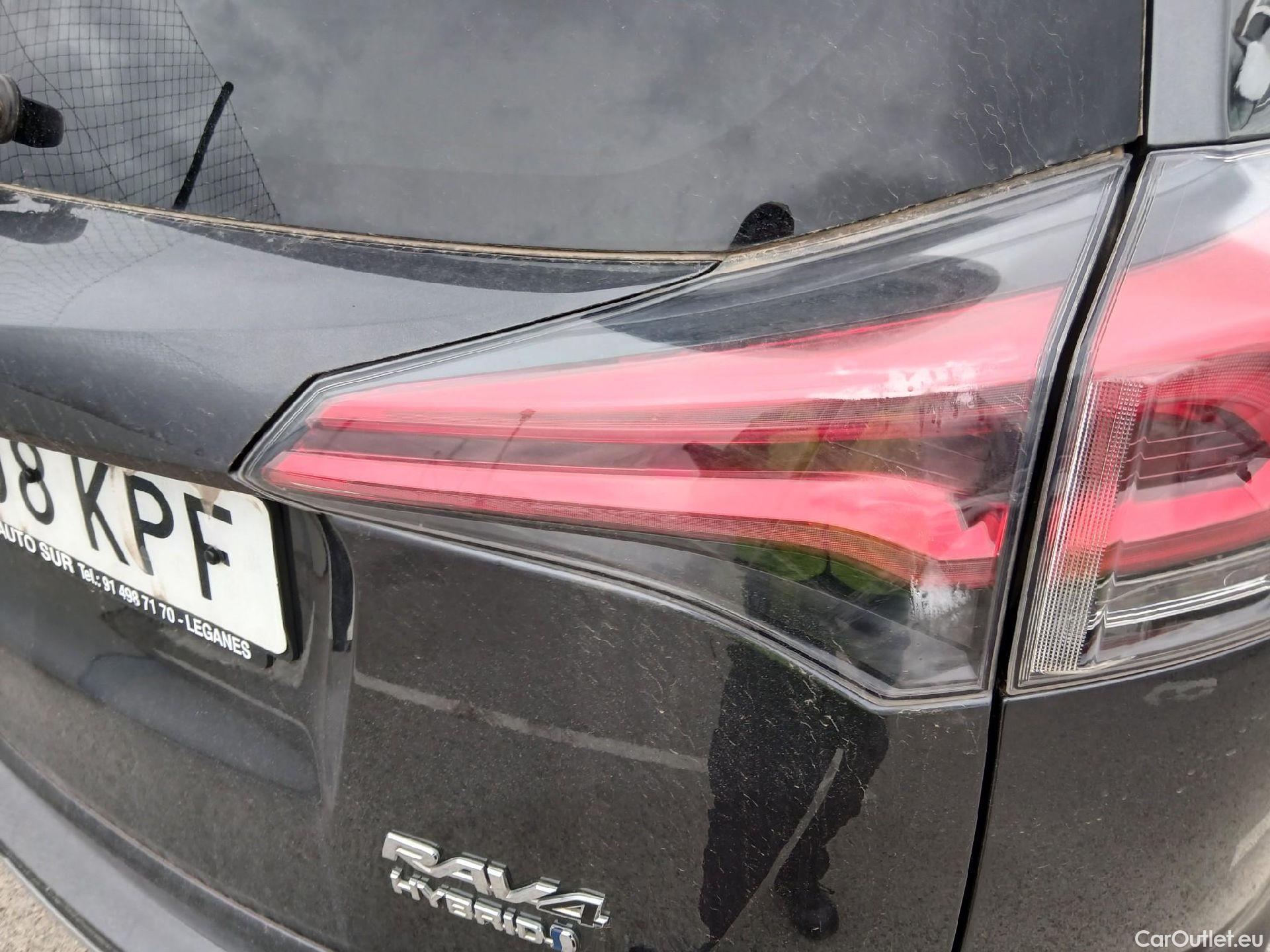  Toyota  RAV4 TOYOTA  / 2015 / 5P / todoterreno 2.5l hybrid 2WD Advance Pack Drive #20