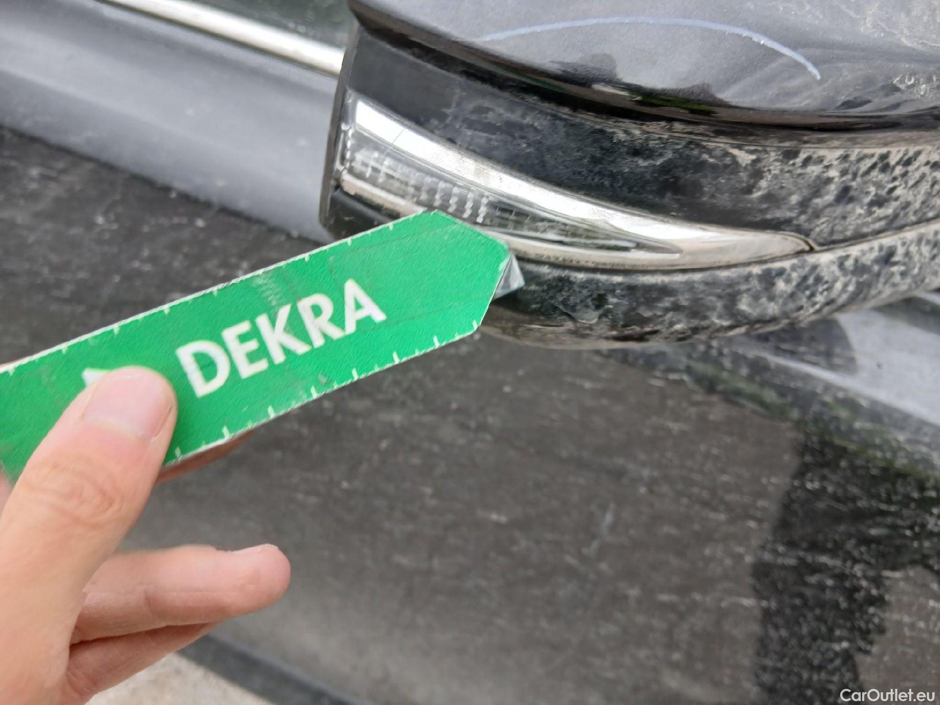  Toyota  RAV4 TOYOTA  / 2015 / 5P / todoterreno 2.5l hybrid 2WD Advance Pack Drive #34