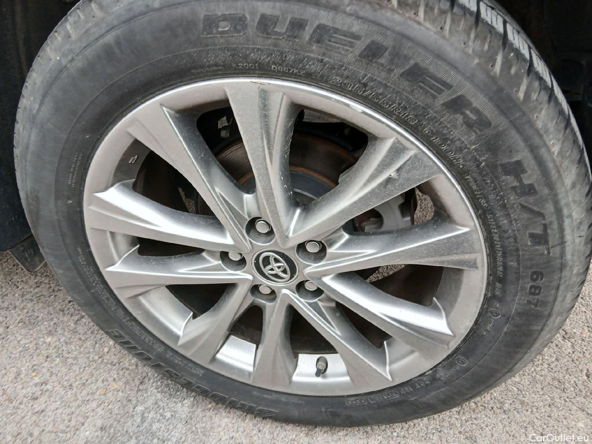  Toyota  RAV4 TOYOTA  / 2015 / 5P / todoterreno 2.5l hybrid 2WD Advance Pack Drive #13