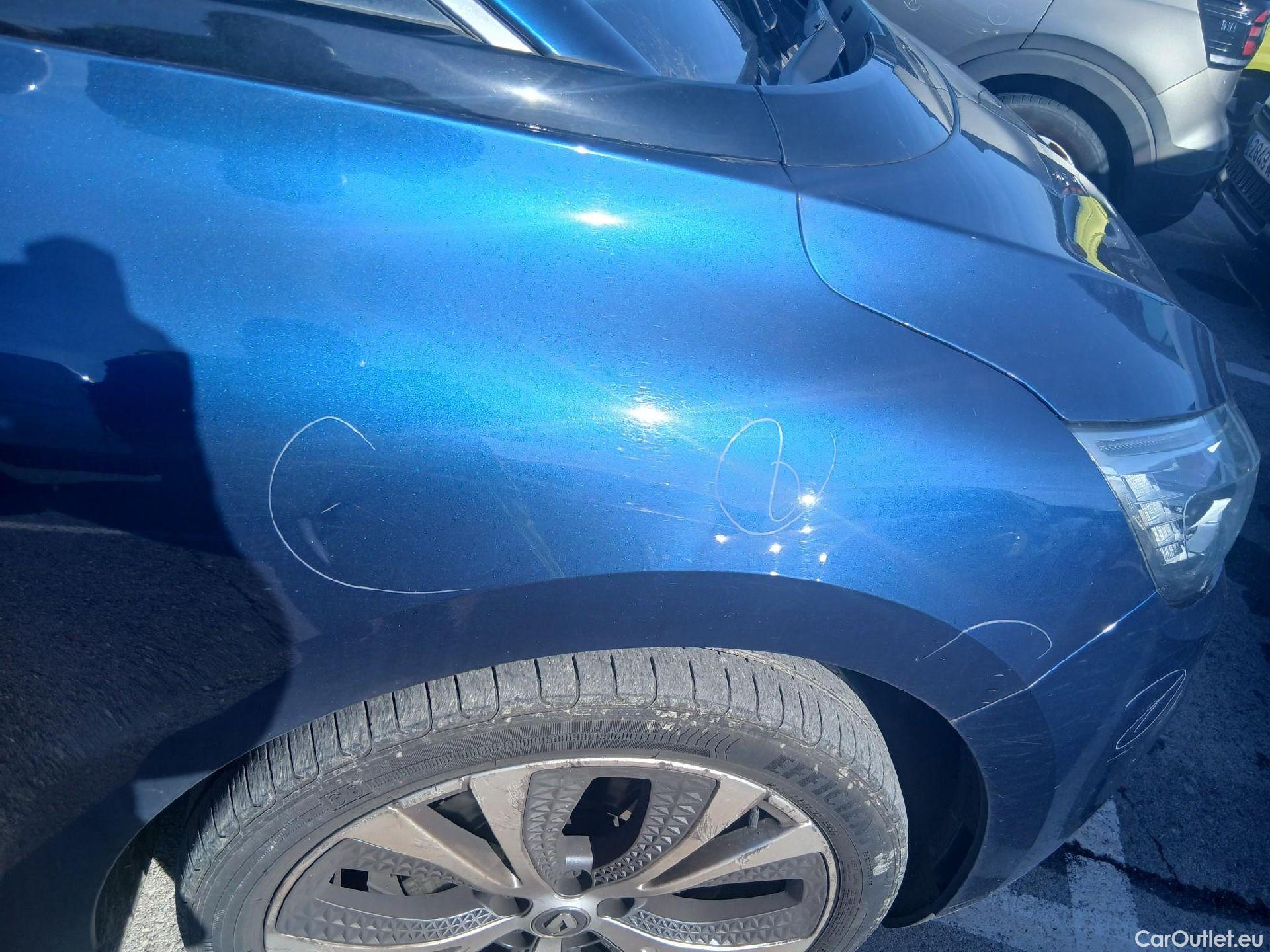  Renault  Scenic RENAULT Scénic / 2016 / 5P / monovolumen compacto Zen Energy dCi 96kW (130CV) #48