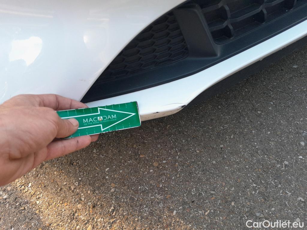  Hyundai  i10 HYUNDAI  / 2020 / 5P / berlina con portón 1.0 Klass #21