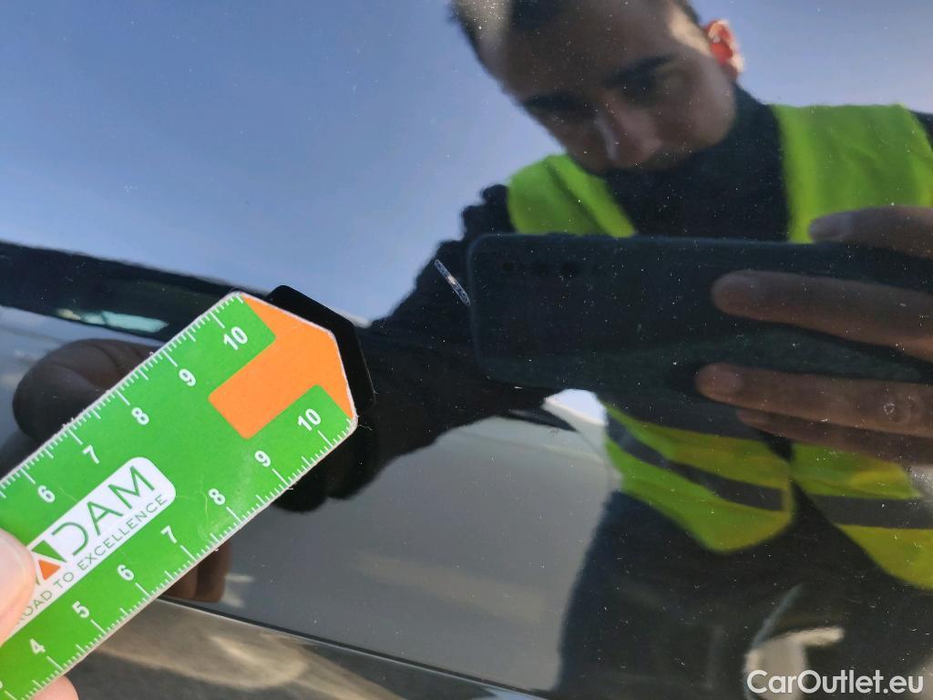  Bmw  Serie 1 BMW  / 2019 / 5P / berlina con portón 116d #4