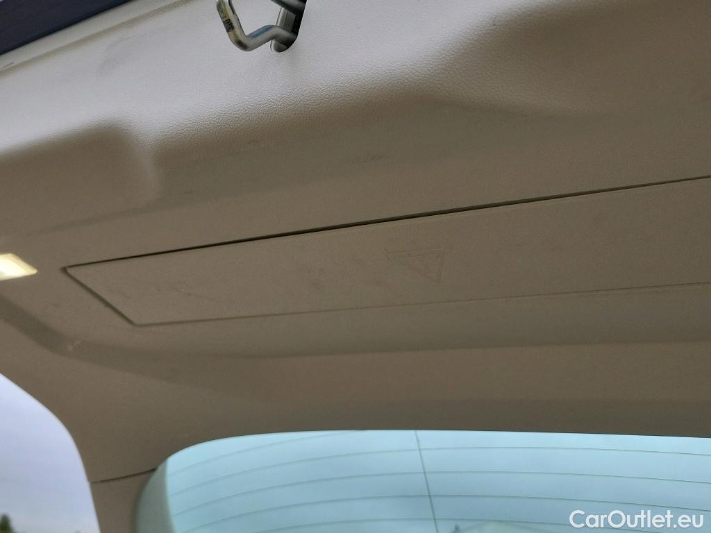  Bmw  Serie 3 BMW  / 2015 / 5P / familiar 318d Touring #4