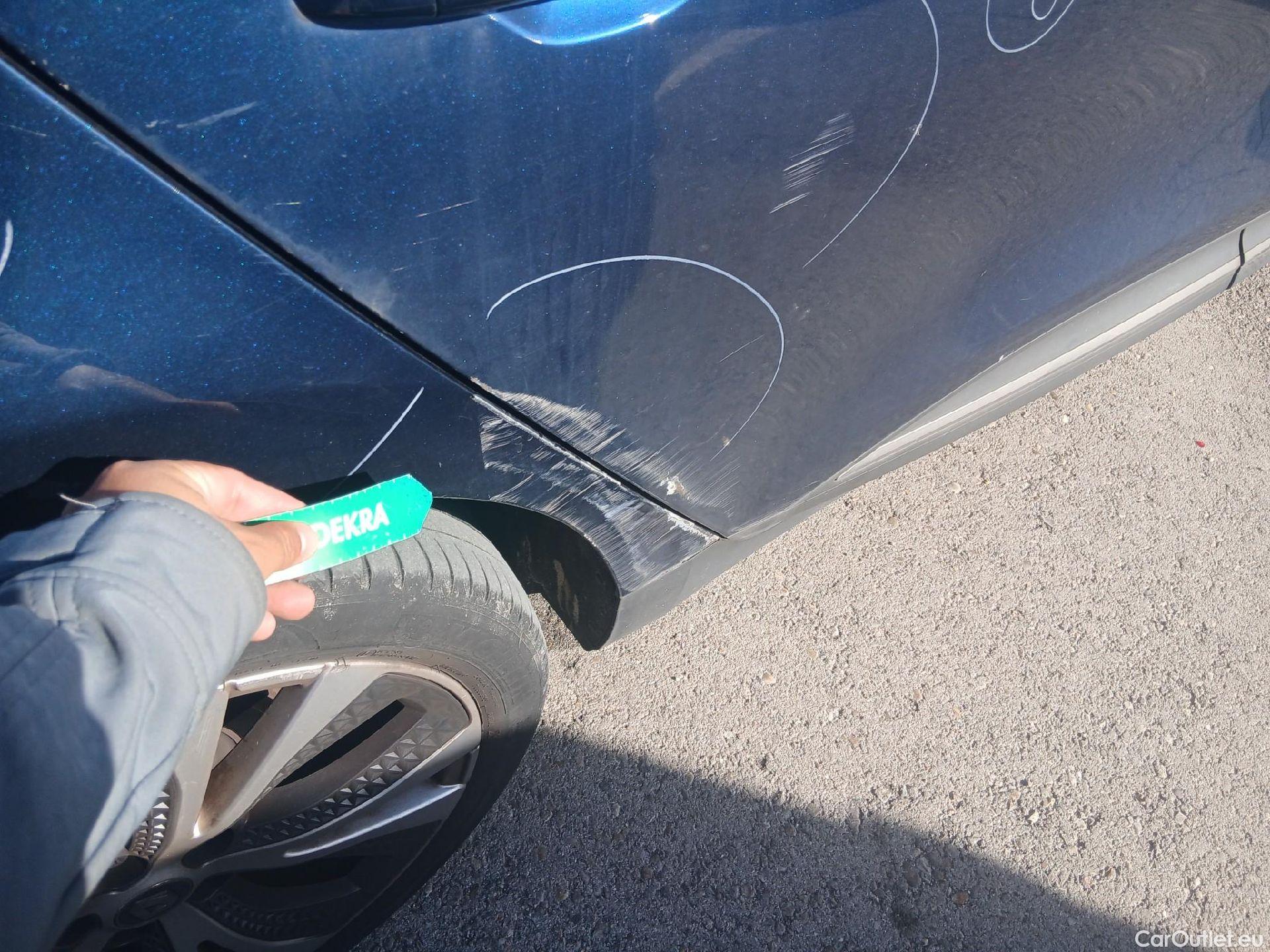  Renault  Scenic RENAULT Scénic / 2016 / 5P / monovolumen compacto Zen Energy dCi 96kW (130CV) #35