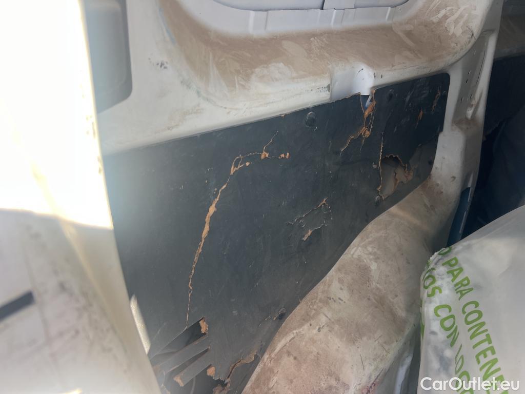  Peugeot  Expert PEUGEOT  / 2016 / 4P / furgón Furgón Premium 1.5 BlueHDi 100 Standard (AC) #21