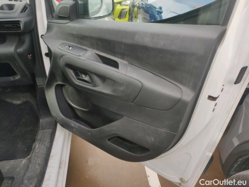  Peugeot  Partner PEUGEOT  / 2018 / 4P / furgón derivado de turismo Premium Standard 600kg BlueHDi 73kW #37