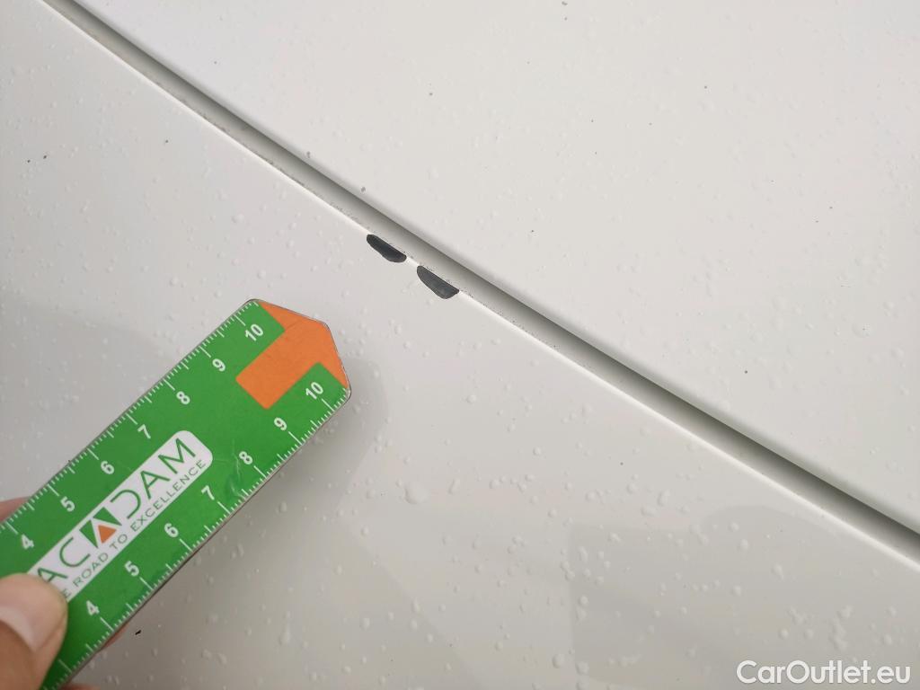  Peugeot  Partner PEUGEOT  / 2018 / 4P / furgón derivado de turismo Premium Standard 600kg BlueHDi 73kW #32