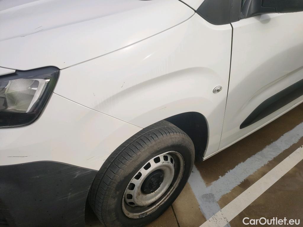  Peugeot  Partner PEUGEOT  / 2018 / 4P / furgón derivado de turismo Premium Standard 600kg BlueHDi 73kW #28