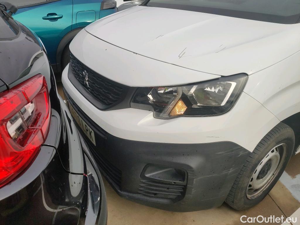  Peugeot  Partner PEUGEOT  / 2018 / 4P / furgón derivado de turismo Premium Standard 600kg BlueHDi 73kW #30