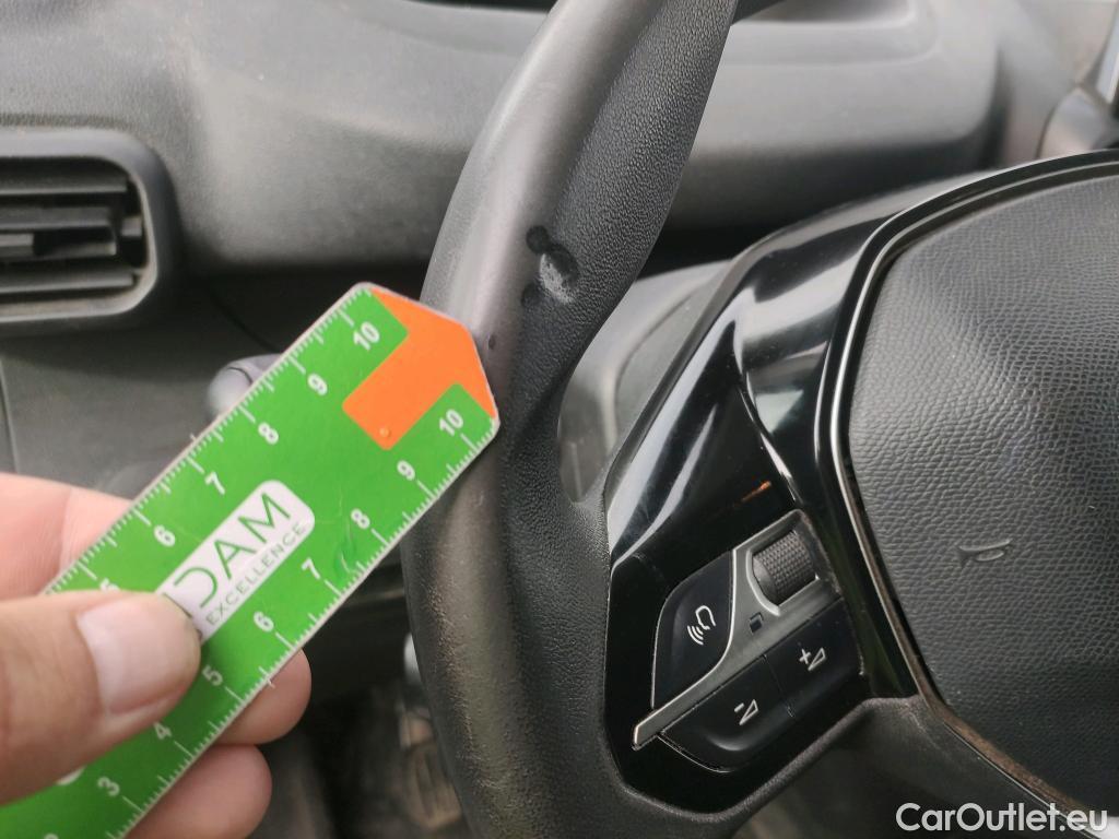  Peugeot  Partner PEUGEOT  / 2018 / 4P / furgón derivado de turismo Premium Standard 600kg BlueHDi 73kW #40