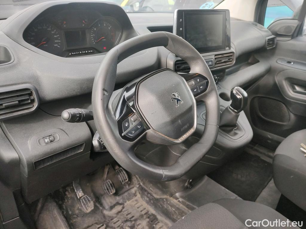  Peugeot  Partner PEUGEOT  / 2018 / 4P / furgón derivado de turismo Premium Standard 600kg BlueHDi 73kW #39