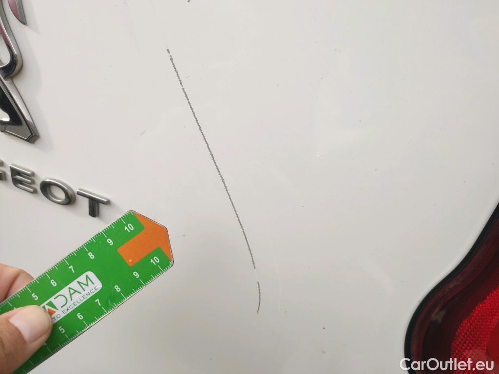  Peugeot  Partner PEUGEOT  / 2018 / 4P / furgón derivado de turismo Premium Standard 600kg BlueHDi 73kW #6