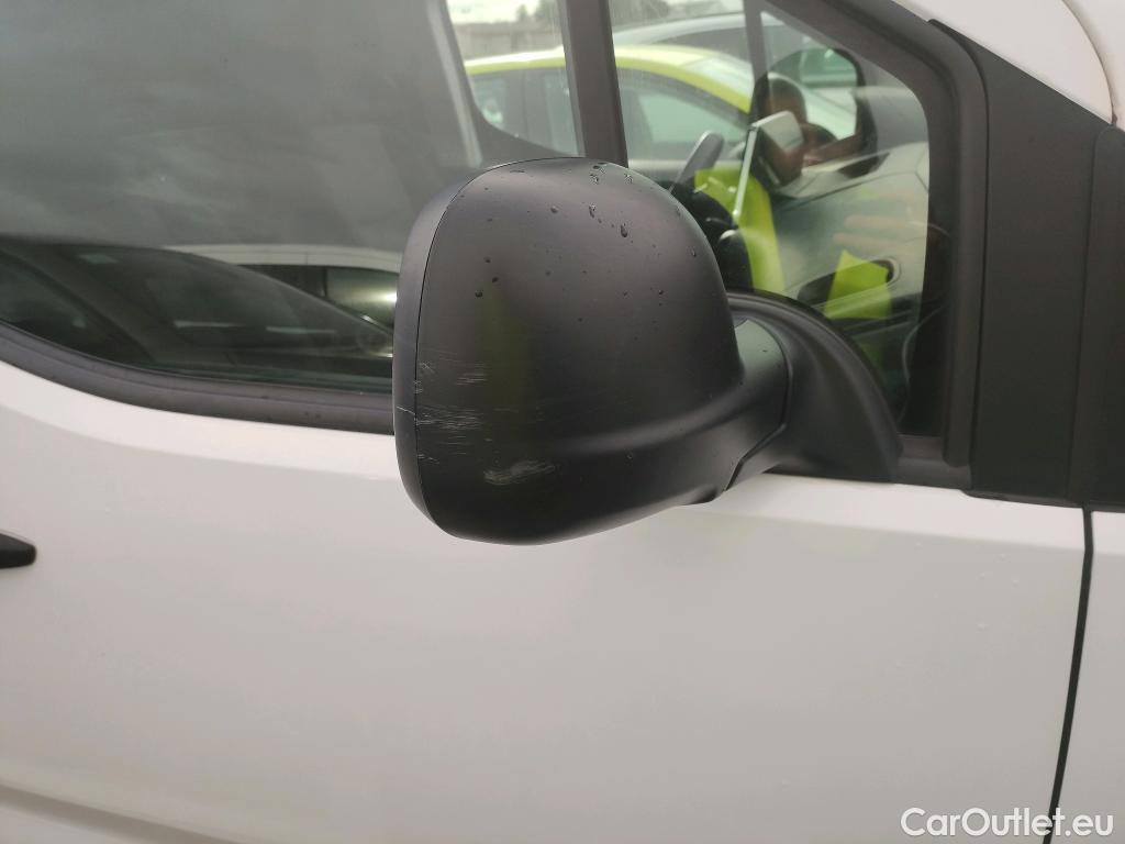  Peugeot  Partner PEUGEOT  / 2018 / 4P / furgón derivado de turismo Premium Standard 600kg BlueHDi 73kW #43