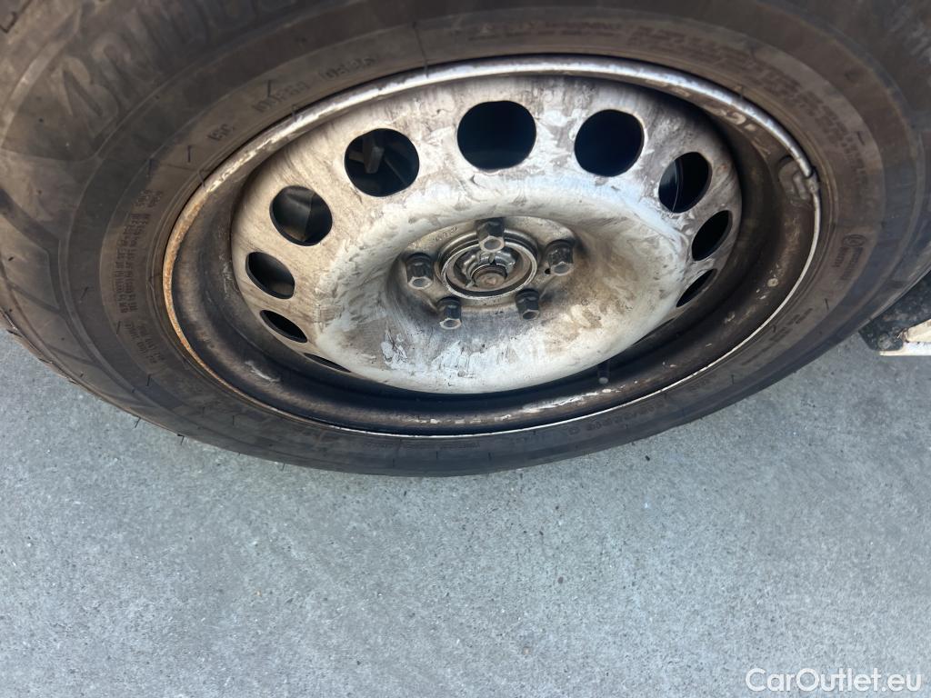  Peugeot  Expert PEUGEOT  / 2016 / 4P / furgón Furgón Premium 1.5 BlueHDi 100 Standard (AC) #44