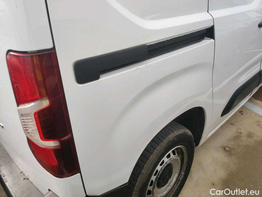  Peugeot  Partner PEUGEOT  / 2018 / 4P / furgón derivado de turismo Premium Standard 600kg BlueHDi 73kW #24