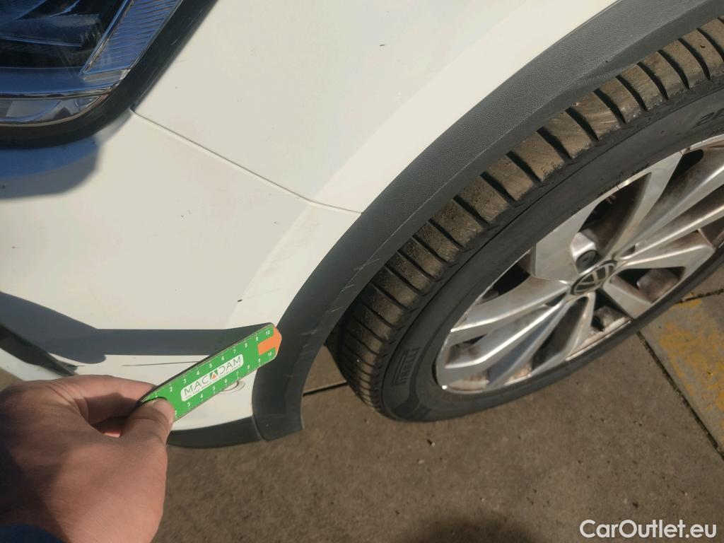  Volkswagen  T-ROC  Life 2.0 TDI 115CV MT6 E6d #26