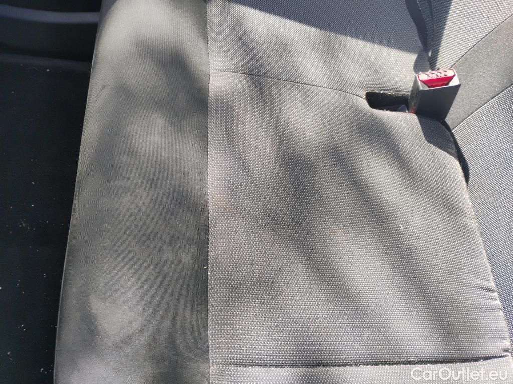  Opel  Vivaro OPEL  / 2019 / 4P / combi 1.5 Diésel 88kW (120CV) M Std Express #34