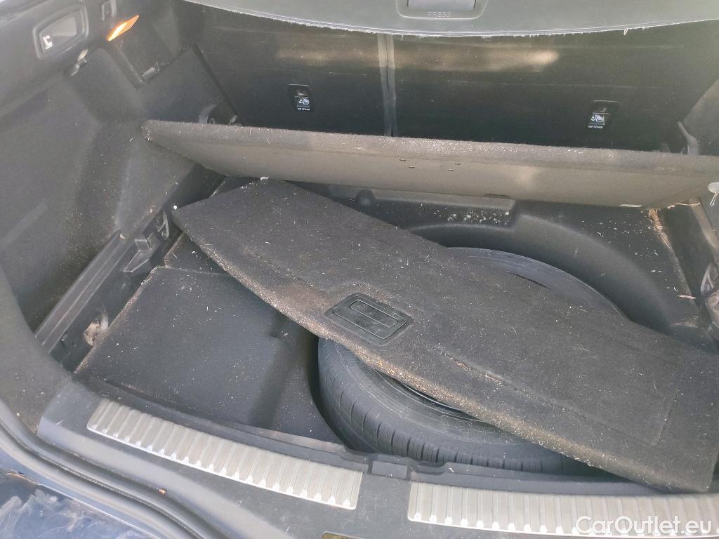  Renault  Megane RENAULT MÉGANE 5P 4G FAMILIAR Sp. Tourer Zen En. dCi 96kW (130CV) #42