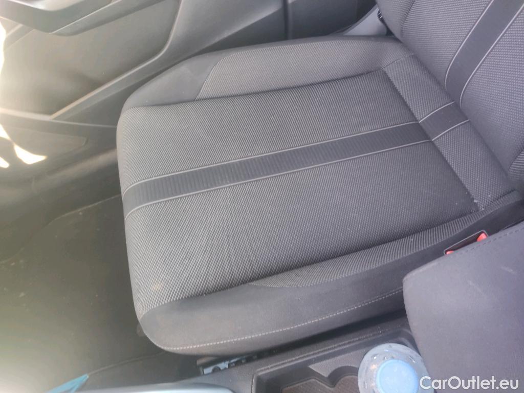  Volkswagen  T-ROC  Life 2.0 TDI 115CV MT6 E6d #12