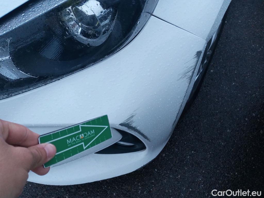  Toyota  Yaris TOYOTA  / 2020 / 5P / berlina con portón 1.5 120H Business Plus #37