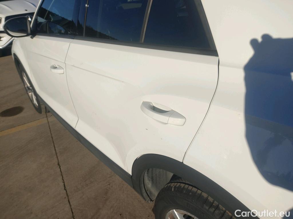  Volkswagen  T-ROC  Life 2.0 TDI 115CV MT6 E6d #14