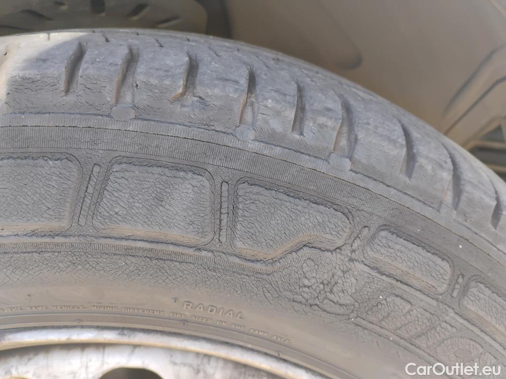  Opel  Vivaro OPEL  / 2019 / 4P / combi 1.5 Diésel 88kW (120CV) M Std Express #70