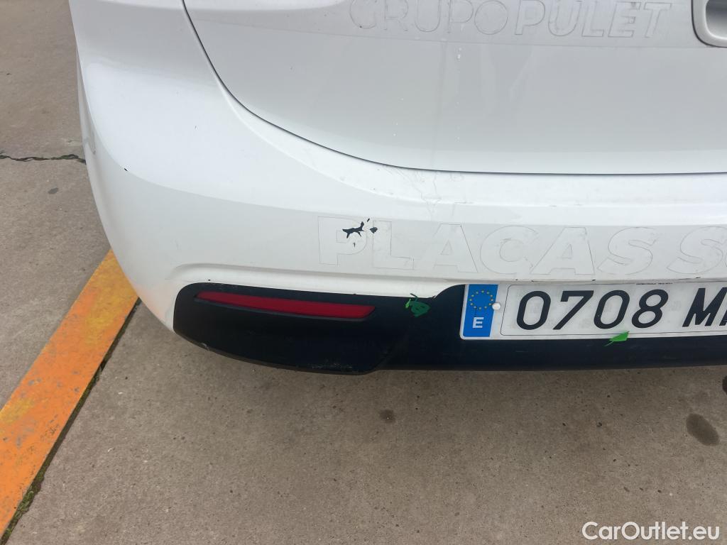  KIA  Rio KIA  / 2020 / 5P / berlina con portón 1.2 DPi 62kW (84CV) Concept #19