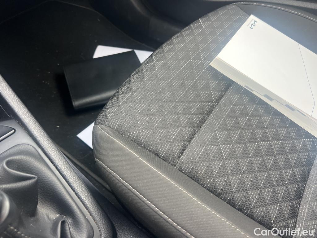  KIA  Rio KIA  / 2020 / 5P / berlina con portón 1.2 DPi 62kW (84CV) Concept #2