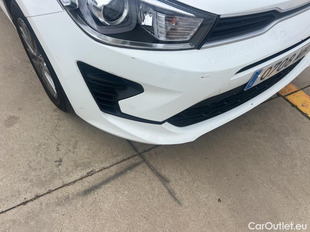  KIA  Rio KIA  / 2020 / 5P / berlina con portón 1.2 DPi 62kW (84CV) Concept #16