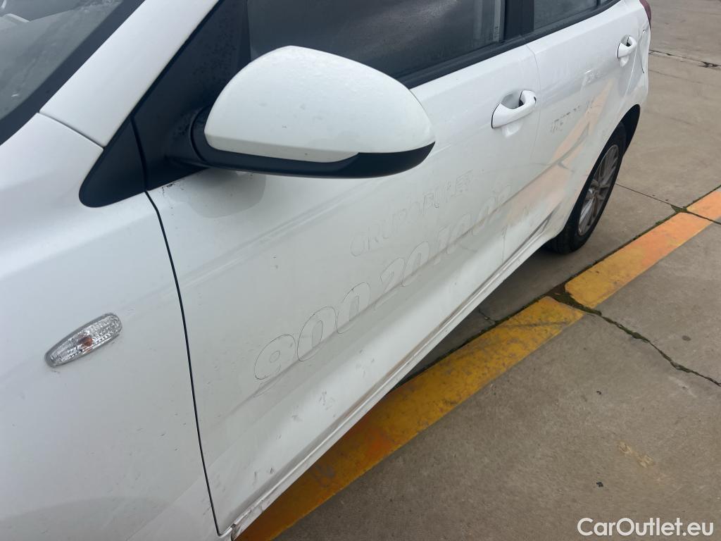  KIA  Rio KIA  / 2020 / 5P / berlina con portón 1.2 DPi 62kW (84CV) Concept #8