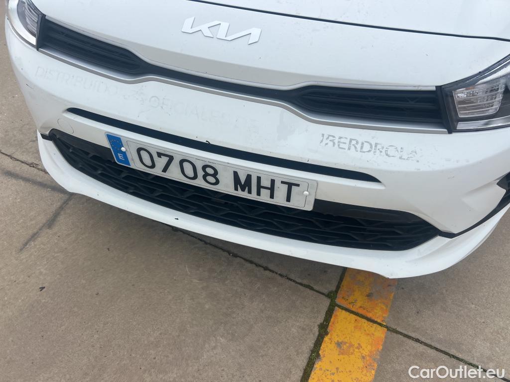  KIA  Rio KIA  / 2020 / 5P / berlina con portón 1.2 DPi 62kW (84CV) Concept #15