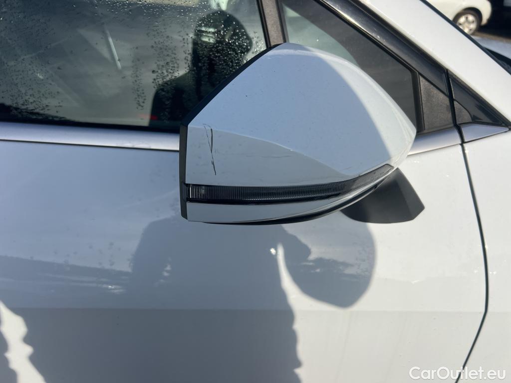  KIA  Sportage KIA  / 2022 / 5P / todoterreno 1.6 CRDi MHEV 100kW (136CV) Business 4X2 #16