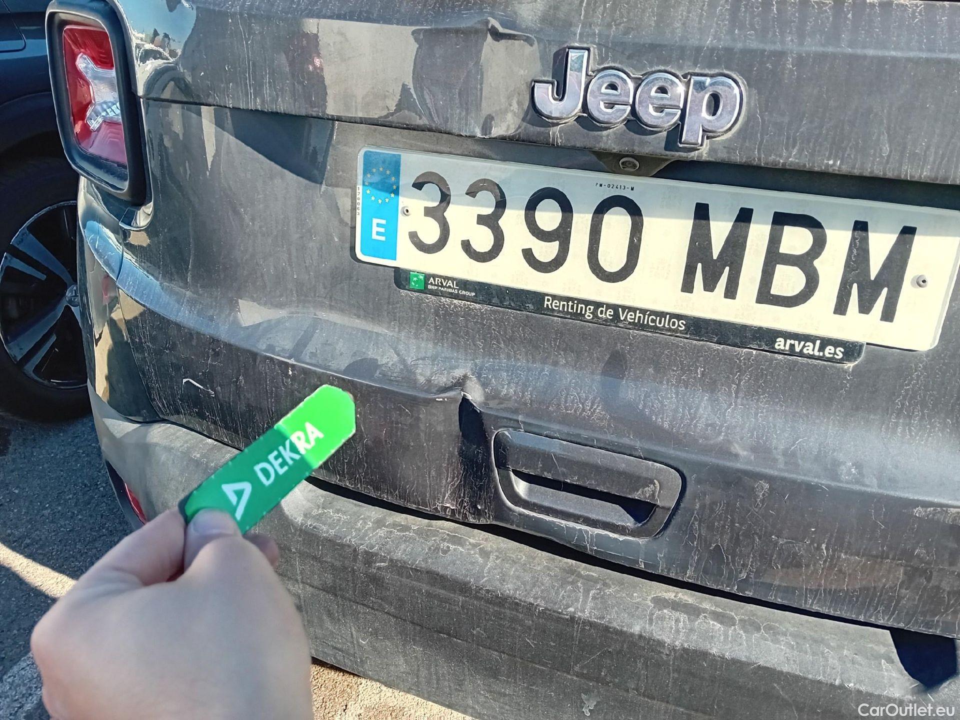  Jeep  Patriot JEEP Renegade / 2014 / 5P / todoterreno Limited 1.0G 88kW (120CV) 4x2 (AC) #43