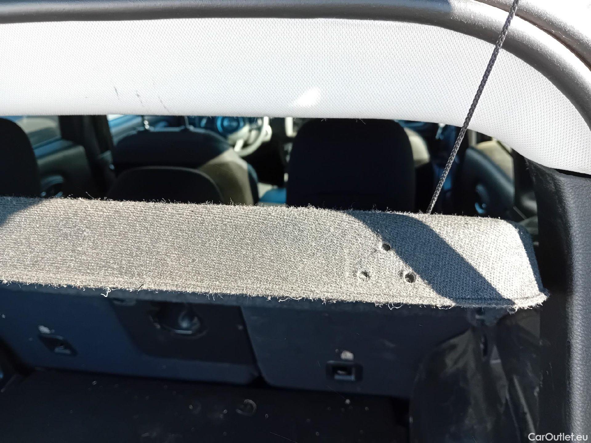  Jeep  Patriot JEEP Renegade / 2014 / 5P / todoterreno Limited 1.0G 88kW (120CV) 4x2 (AC) #36