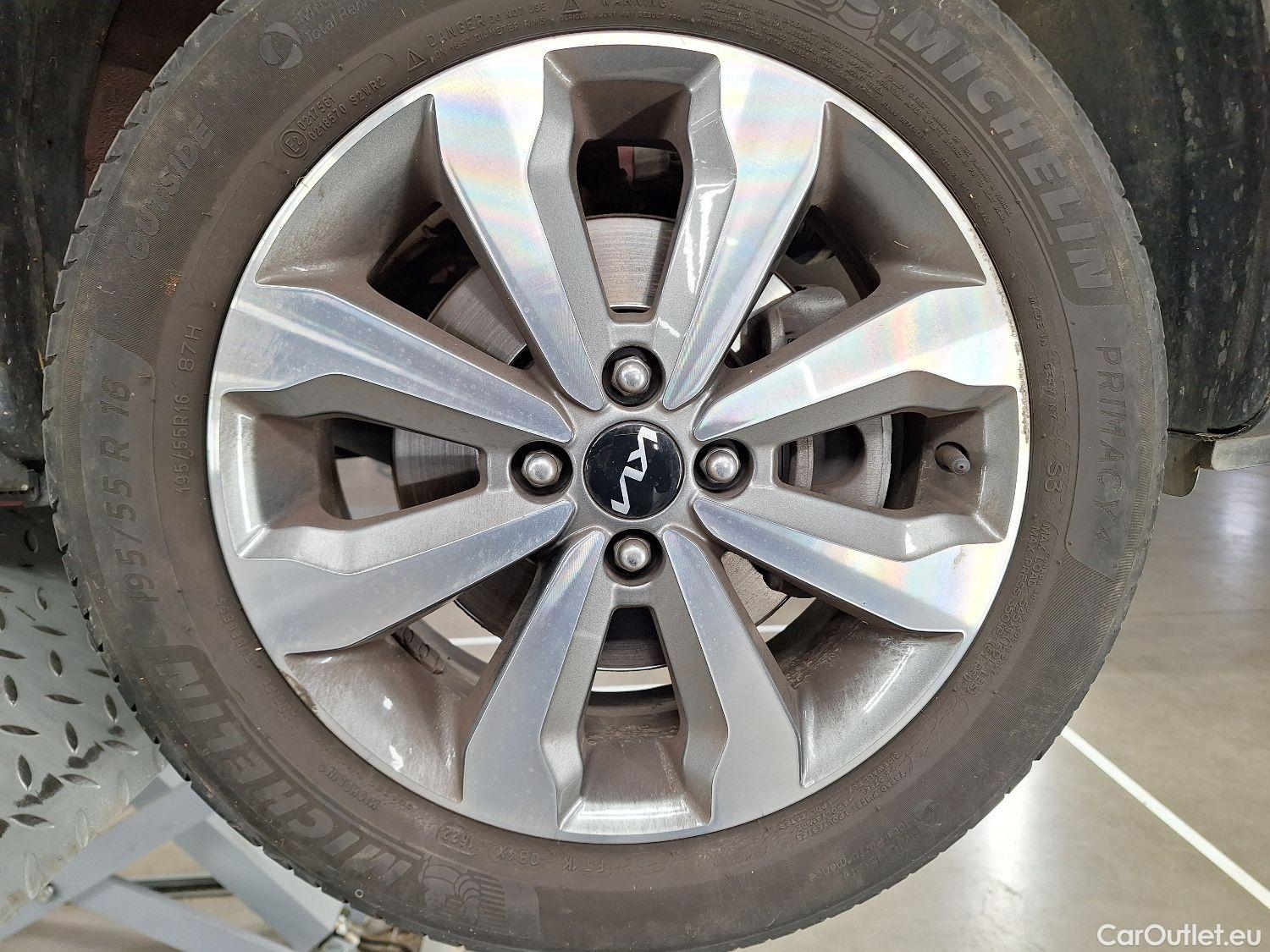  KIA  STONIC Kia,  FL'20, KIA  1.2 Urban Edition 5d #4