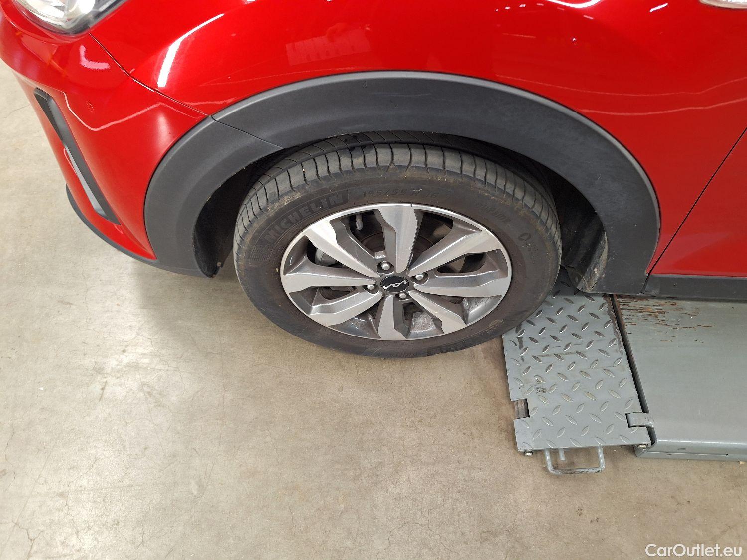  KIA  STONIC Kia,  FL'20, KIA  1.2 Urban Edition 5d #19