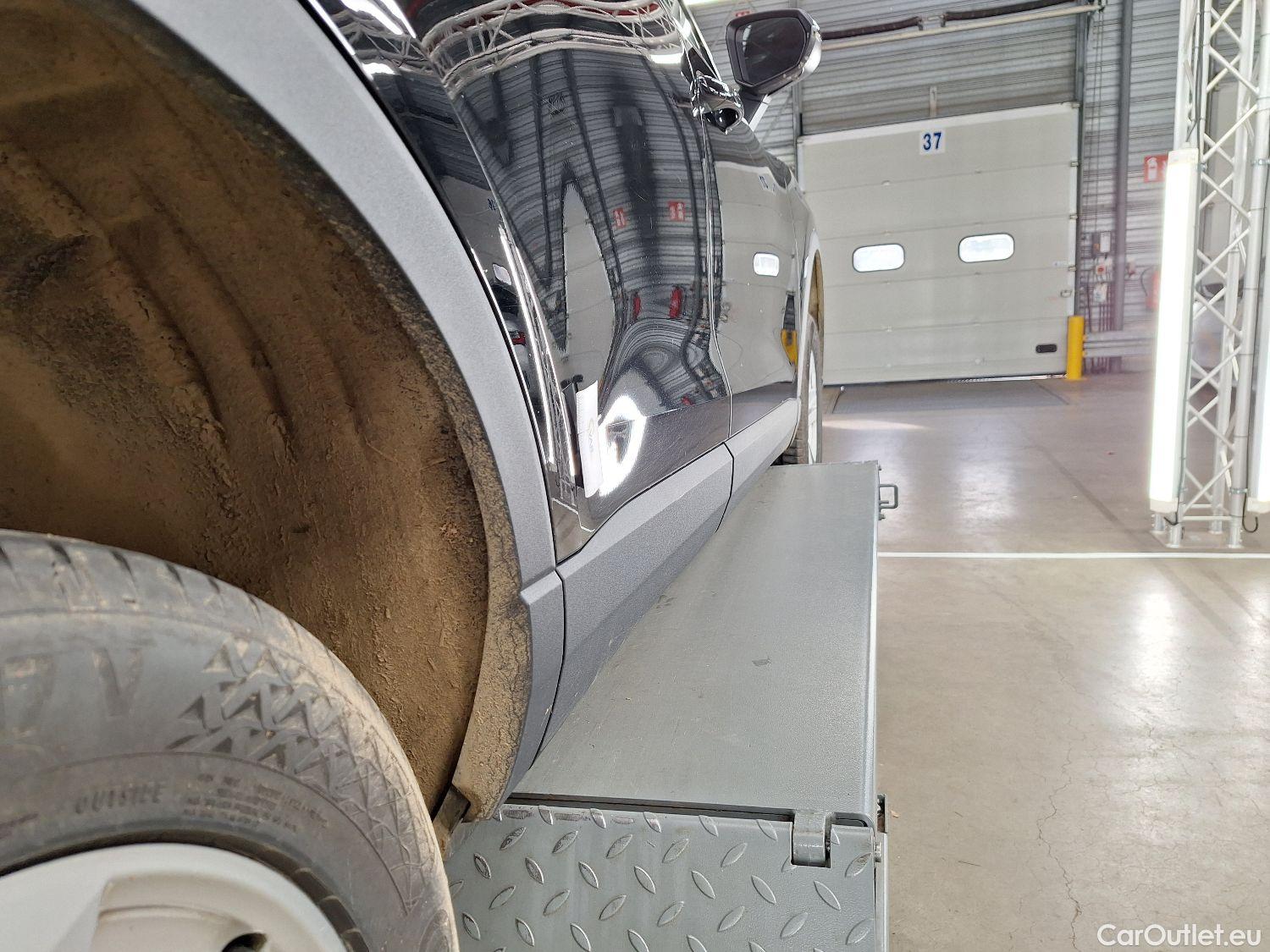  Audi  Q3 Audi,  '18, Audi  35 TDI S Tronic Bus. Ed. Attraction 5d #11