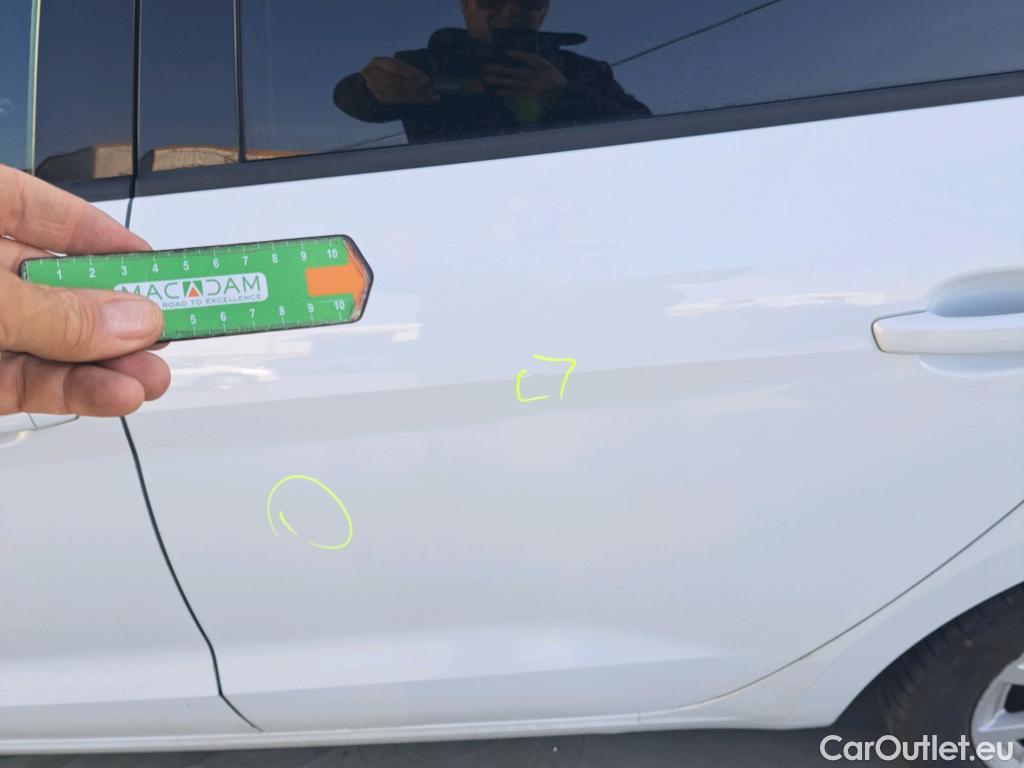  Audi  A1 Sportback AUDI A1 / 2018 / 5P / berlina con portón Sportback Advanced 30 TFSI 81kW (110CV) #8