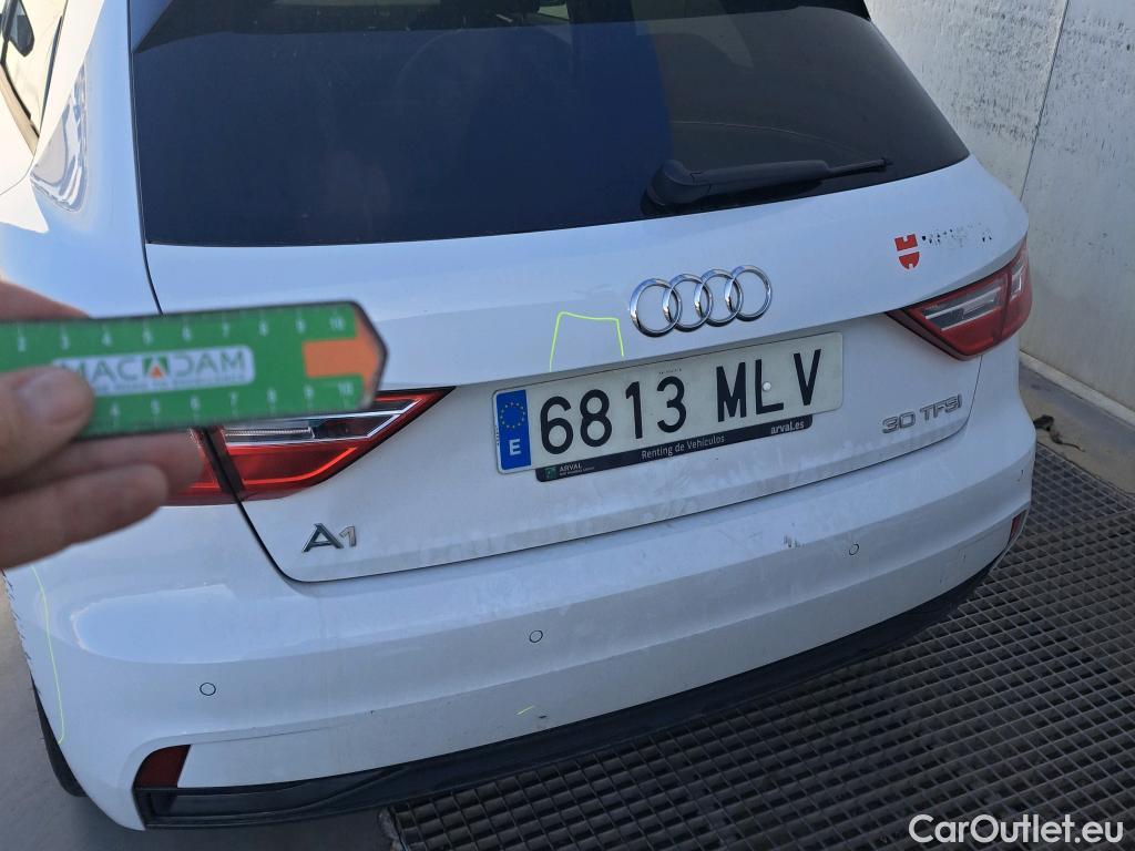  Audi  A1 Sportback AUDI A1 / 2018 / 5P / berlina con portón Sportback Advanced 30 TFSI 81kW (110CV) #1