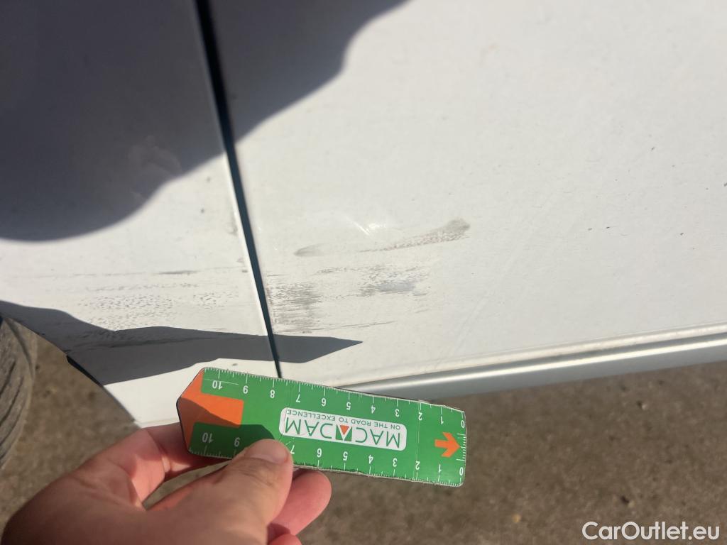  Hyundai   Ioniq HYUNDAI / 2019 / 5P / berlina con portón 1.6 GDI HEV Tecno DT #4