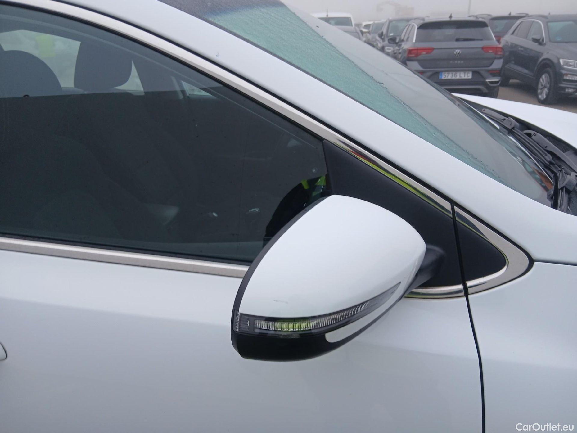  KIA  Sportage KIA  / 2018 / 5P / todoterreno 1.6 MHEV Business 100kW (136CV) 4x2 #24