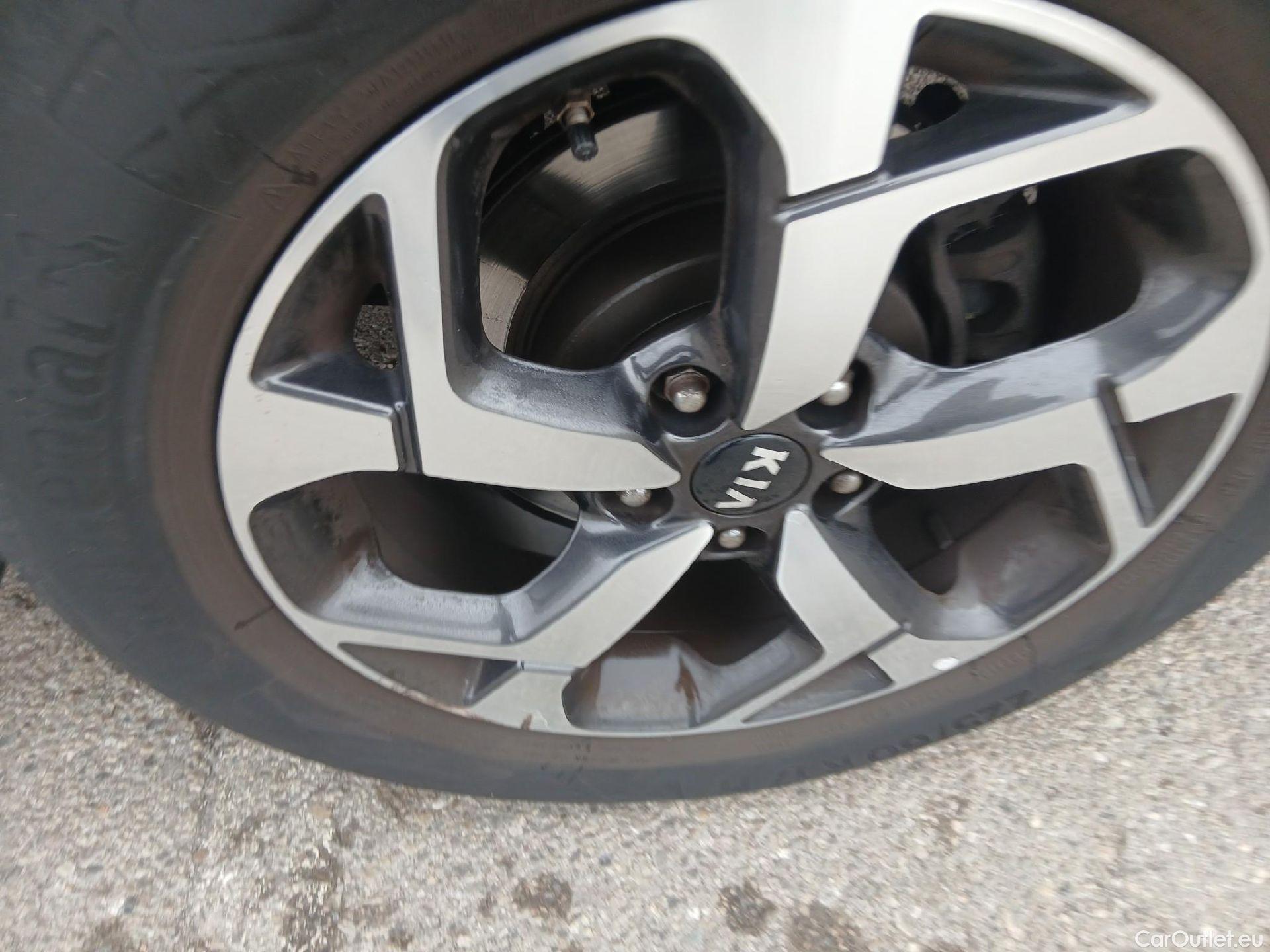  KIA  Sportage KIA  / 2018 / 5P / todoterreno 1.6 MHEV Business 100kW (136CV) 4x2 #9