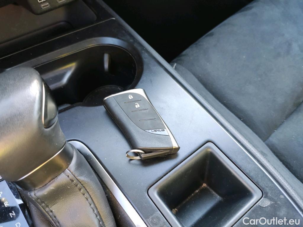  Lexus  UX LEXUS  / 2018 / 5P / todoterreno 2.0 250h Business City #2