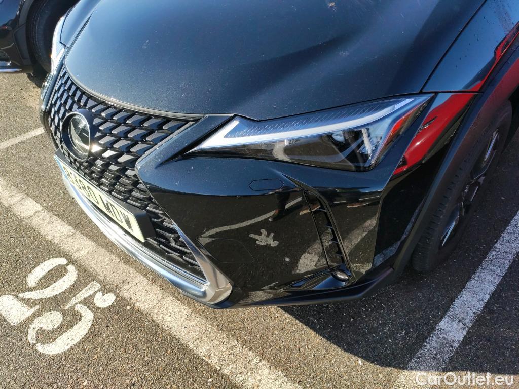  Lexus  UX LEXUS  / 2018 / 5P / todoterreno 2.0 250h Business City #17