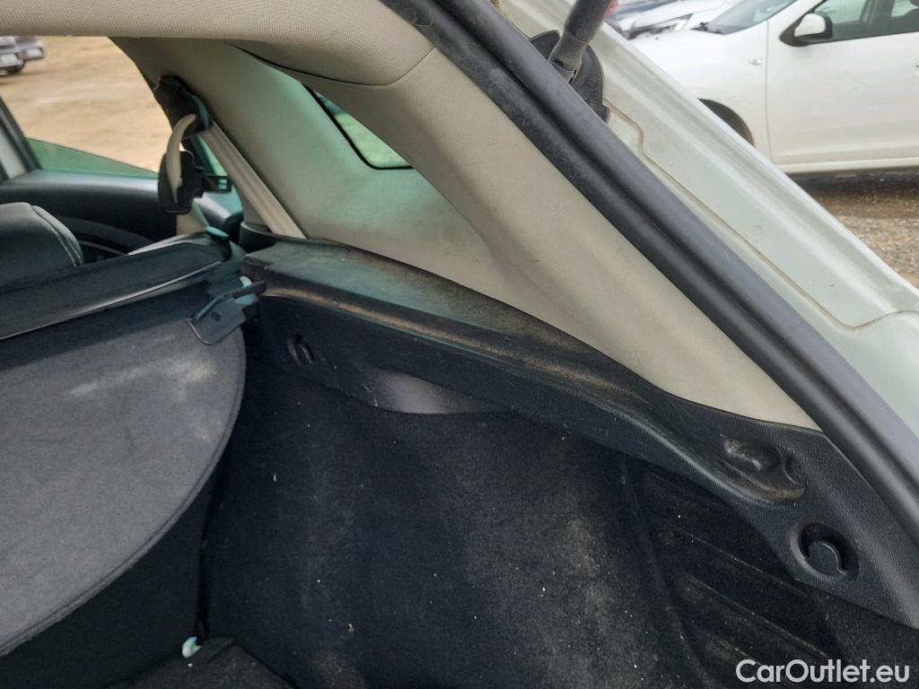  Renault  Megane RENAULT MÉGANE 5p 3G familiar Sp. Tou. Bose Energy dCi 130 S&S Euro 6 #44