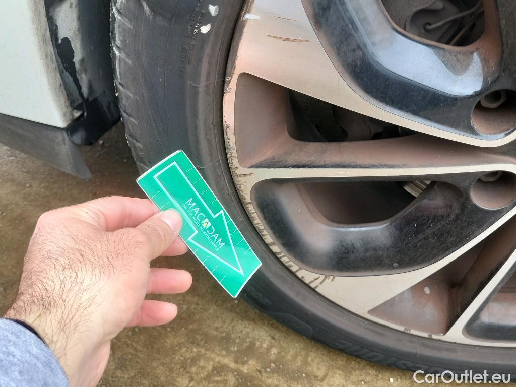  Renault  Megane RENAULT MÉGANE 5p 3G familiar Sp. Tou. Bose Energy dCi 130 S&S Euro 6 #14